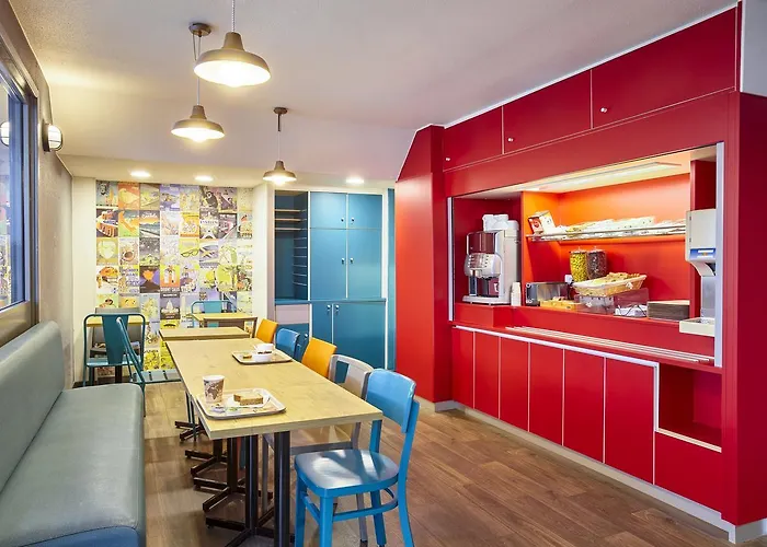 Hotelf1 Toulouse Aeroport 3*