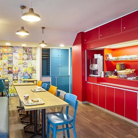 Hotelf1 Toulouse Aéroport 3*